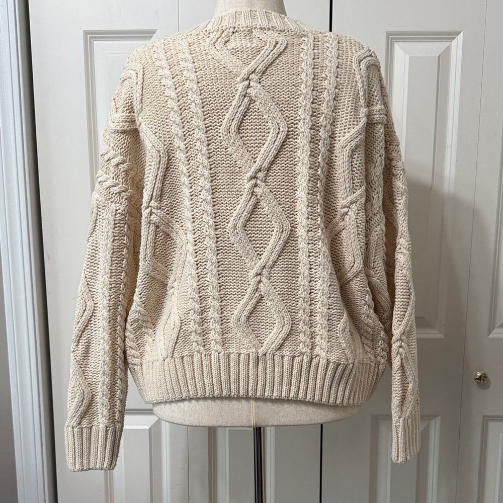 Cable Knit Oversized Cream Sweater EUC❤️ - Picture 9 of 14